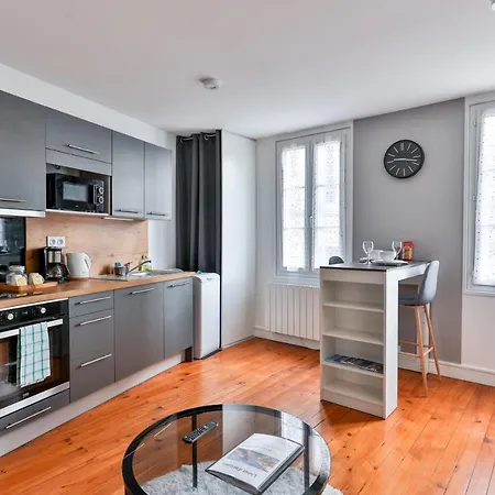 Apartment Le Cocon #centre #100m De La Charente Cognac